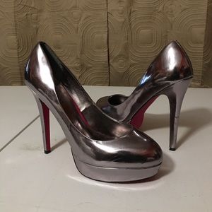 Metallic heel! ShoeDazzle’s Signature Collection